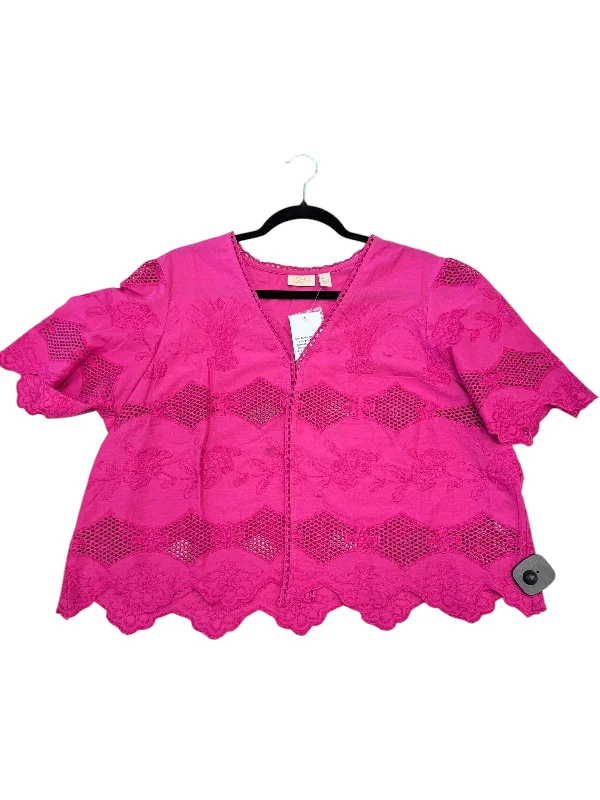 Blouse Short Sleeve By Logo In Pink, Size: L